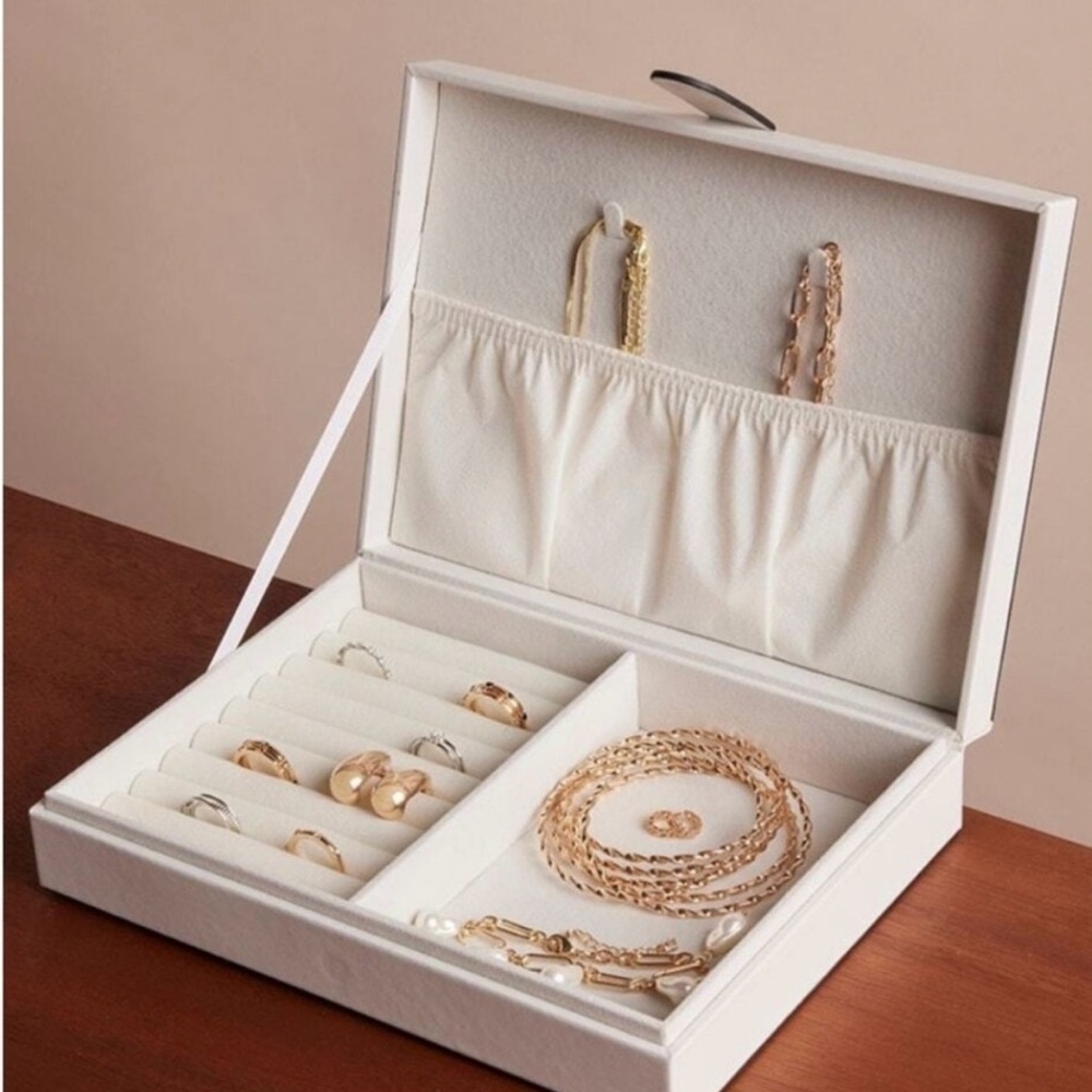 Elegant White Jewelry Box